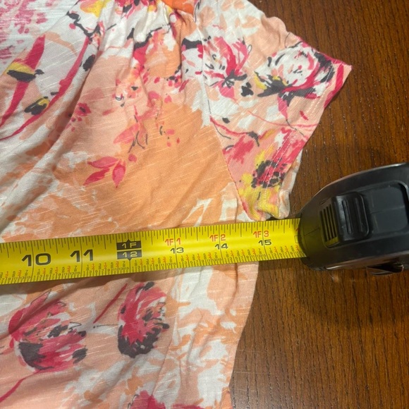 Apt. 9 Floral Short Sleeve Top- Coral and Peach - Size SP - Picture 3 of 4